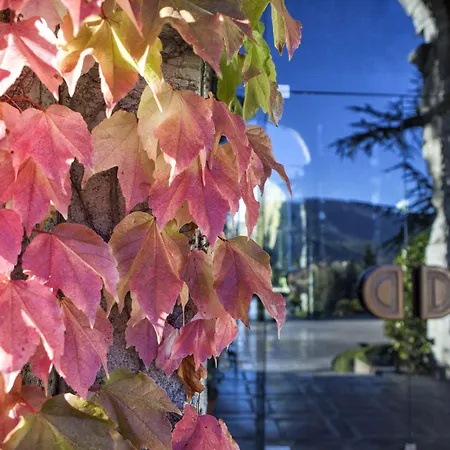 Hotel El Castell De Ciutat - Relais & Chateaux