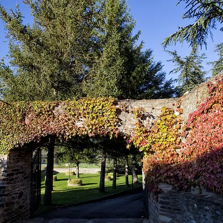 El Castell De Ciutat - Relais & Chateaux Hotel 4*