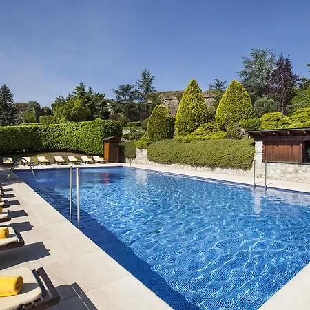 Hotel El Castell De Ciutat - Relais & Chateaux 4*