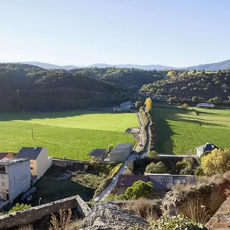 Hotel El Castell De Ciutat - Relais & Chateaux La Seu d'Urgell