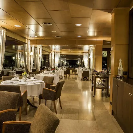 Hotel El Castell De Ciutat - Relais & Chateaux